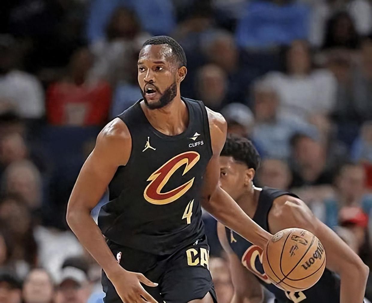 快船临时主帅教学有方，率队逆袭获胜