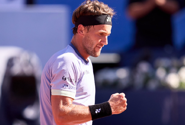 开拓者外线疲于奔命，将寻找内线支持的简单介绍