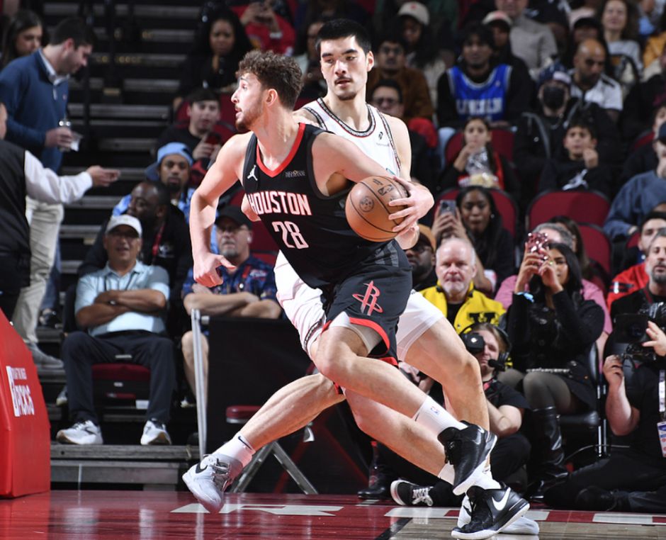 热火客场逆转灰熊，再次实现胜利的简单介绍