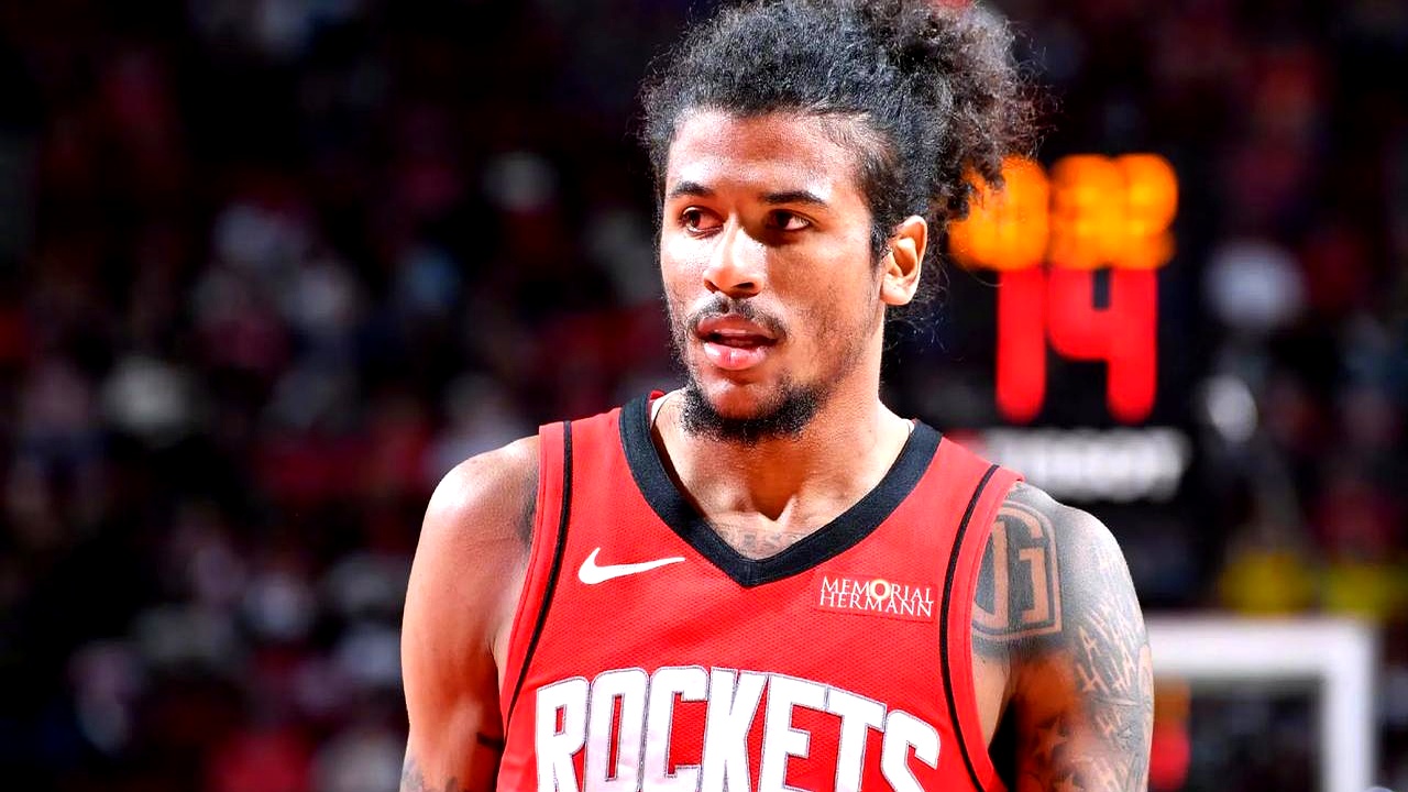 包含火箭客场胜76人，迎来连胜好势头的词条