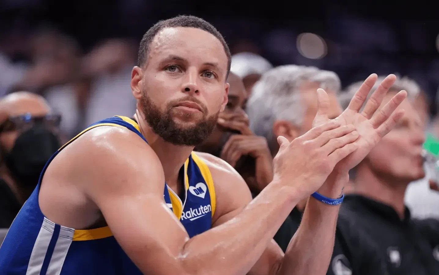 勇士挑战太阳，库里状态回暖