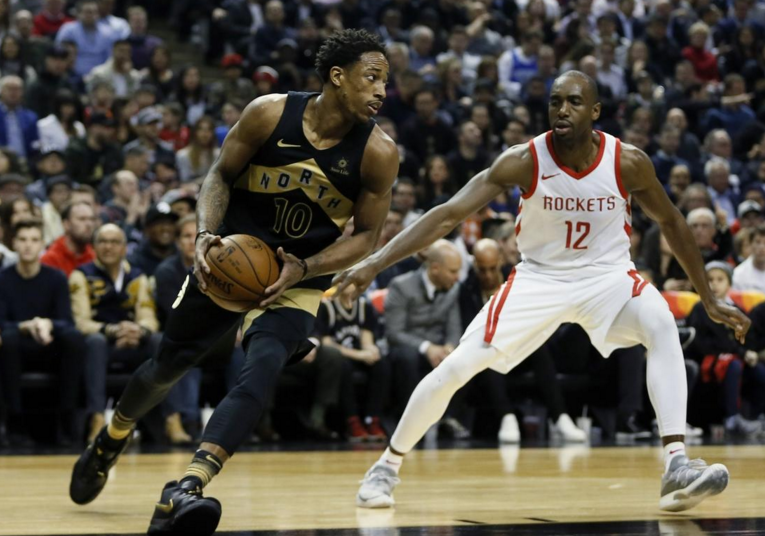 爵士主场力克火箭,霍华德空砍28分 爵士主场力克火箭,霍华德空砍28分