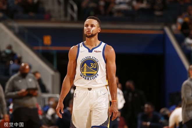 国王险胜掘金，继续保持不败