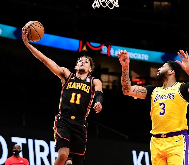 湖人客场力克老鹰，取得胜利