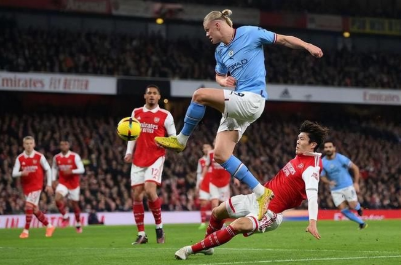 里昂翻盘阿森纳,哈兰德爆发神勇的简单介绍 里昂翻盘阿森纳,哈兰德爆发神勇的简单介绍